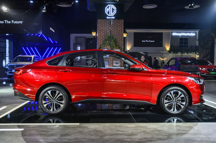 MG RC6 sedan image gallery