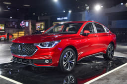 MG RC6 sedan image gallery