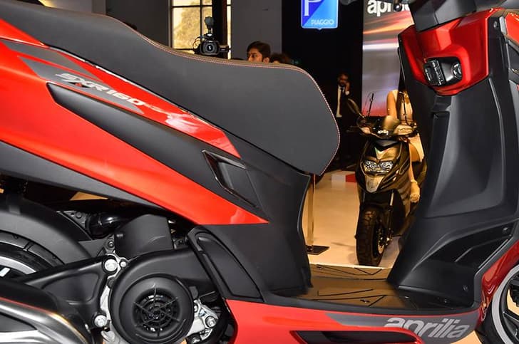 Aprilia SXR125, SXR160 gets an elongated footboard.