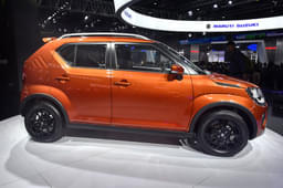 Maruti Suzuki Ignis Front Right Three Quarter