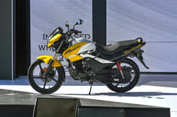 It's available in 4 new colours, the one you see here is Moon Yellow.