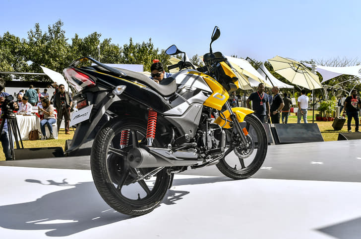 BS6 Hero Passion Pro rear.