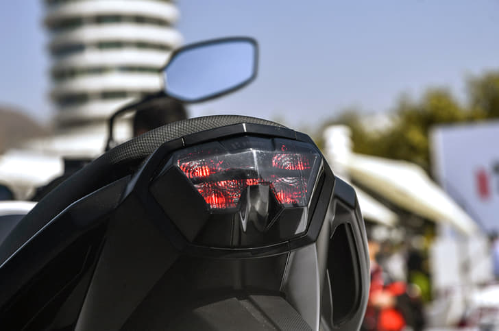 LED taillight looks neat.