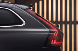 2020 Volvo V90 image gallery