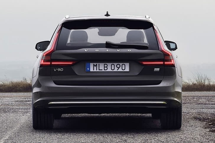 2020 Volvo V90 image gallery