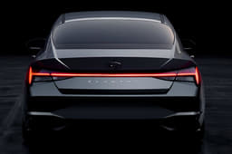 2021 Hyundai Elantra image gallery