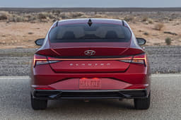 2021 Hyundai Elantra image gallery