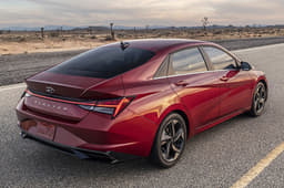 2021 Hyundai Elantra image gallery