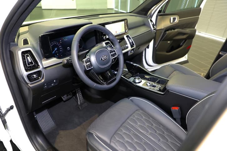 2020 Kia Sorento image gallery