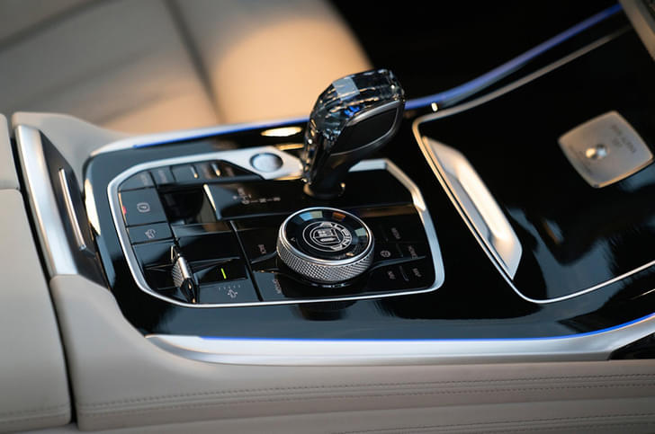 Bmw X7 Console Storage