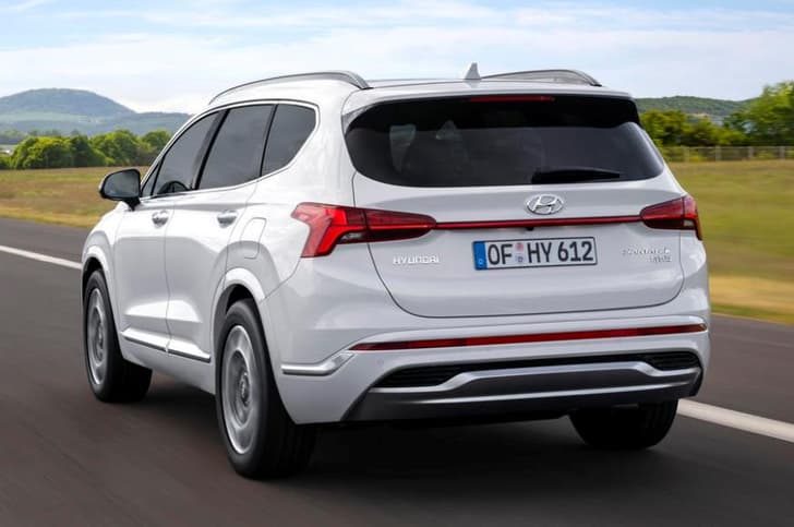 2020 Hyundai Santa Fe image gallery