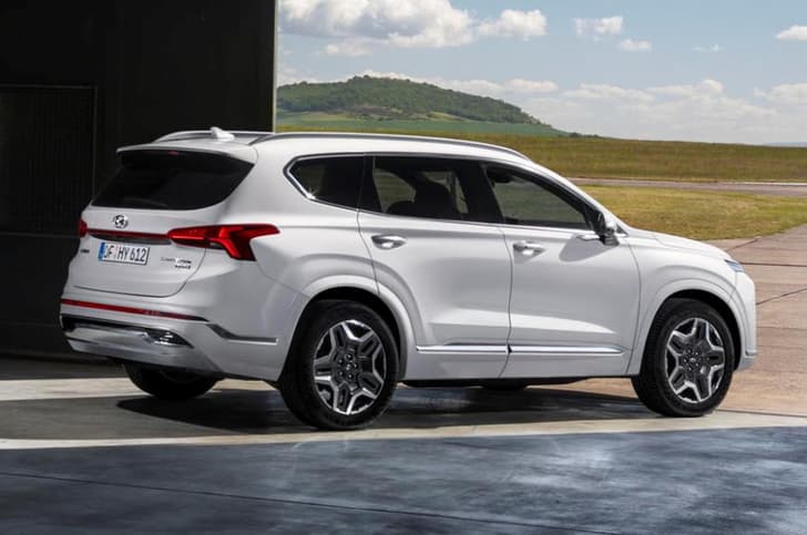 2020 Hyundai Santa Fe image gallery
