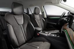 2020 Skoda Octavia Scout image gallery