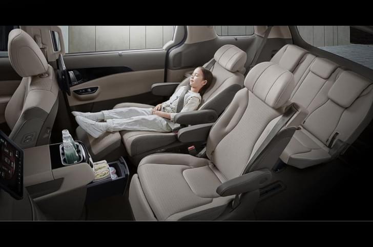 Kia Carnival Front Row Seats