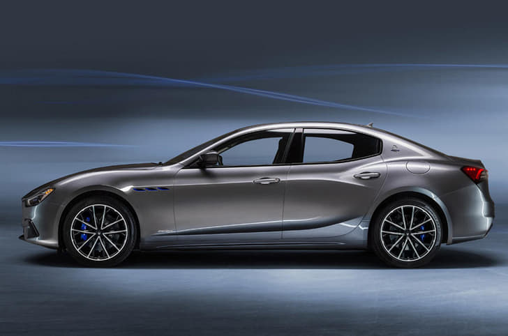 2021 Maserati Ghibli Hybrid image gallery