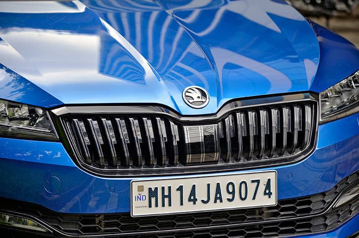 2020 Skoda Superb Sportline image gallery