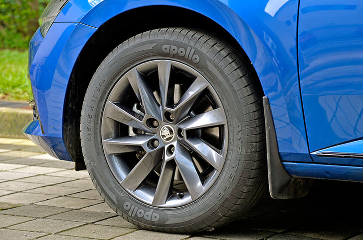 2020 Skoda Superb Sportline image gallery