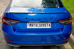 2020 Skoda Superb Sportline image gallery