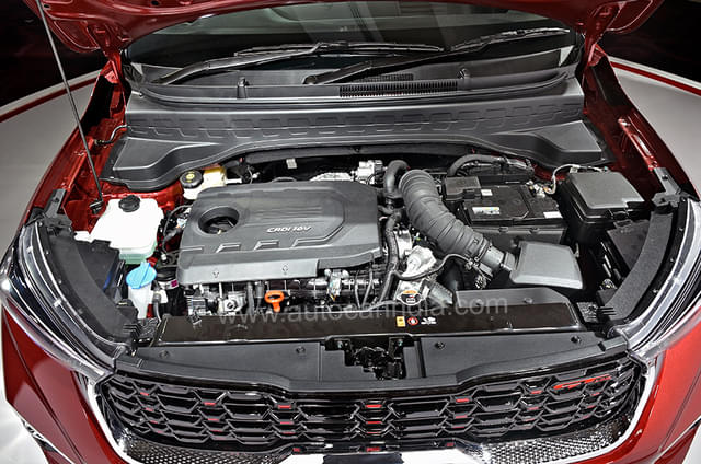 Open Bonnet Engine Shot Image - 14060