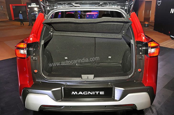 336 litre boot can expand thanks to 60:40 split, folding rear seats. 