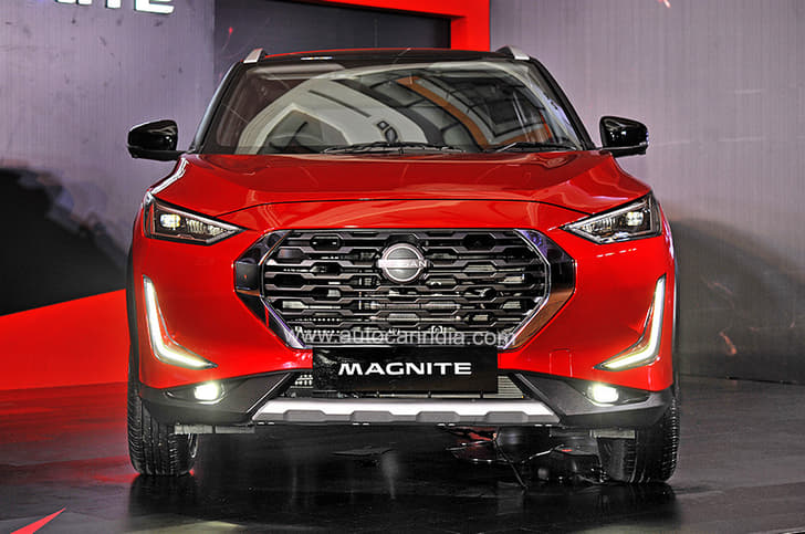 Visual cues to the larger Nissan Kicks can be seen.