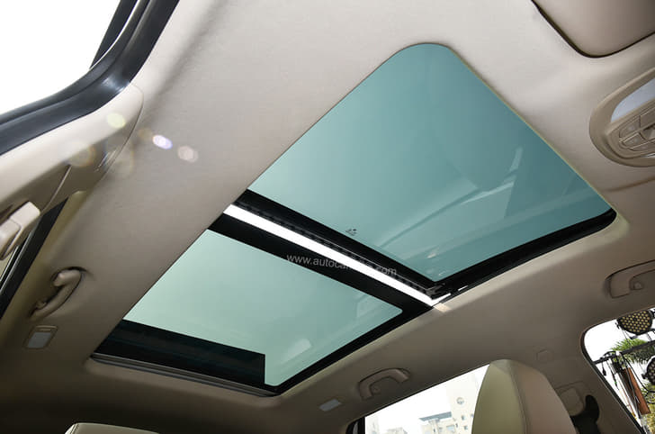 The panoramic sunroof has also been carried over from the pre-facelift Hector.