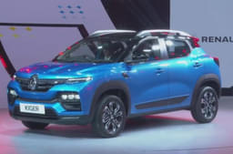 Renault Kiger Front Right Three Quarter