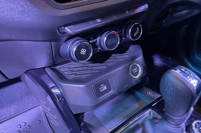 Ac Vents Front Image - 7018