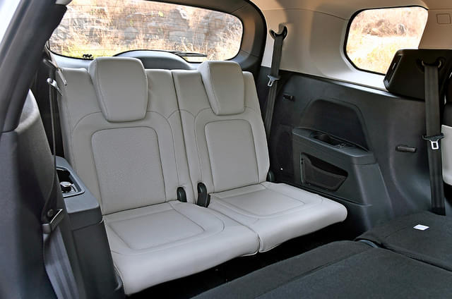 Second Row Seats Image - 10553