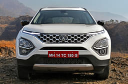 Tata Safari Front View