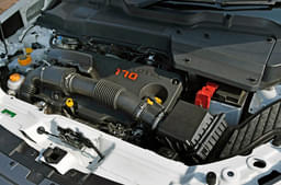 Tata Safari Closed Bonnet