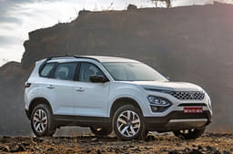 Tata Safari Front Right Three Quarter