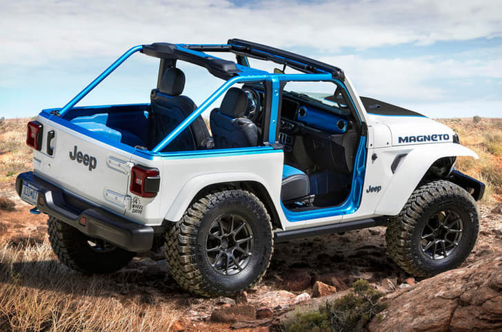 Jeep Wrangler Magneto EV concept image gallery