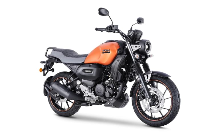 The Yamaha FZ-X in matte copper. The Yamaha FZ-X in matte copper.