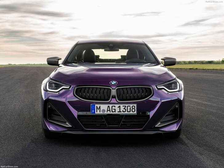 2022 BMW 2 Series Coupe image gallery