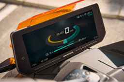 The CE 04 comes fitted as standard with a 10.25-inch TFT colour screen.