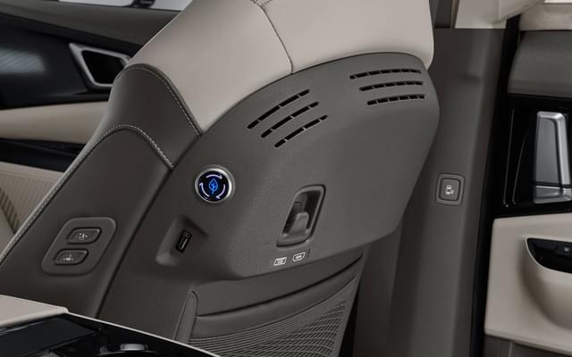 Charging Ports Image - 4630