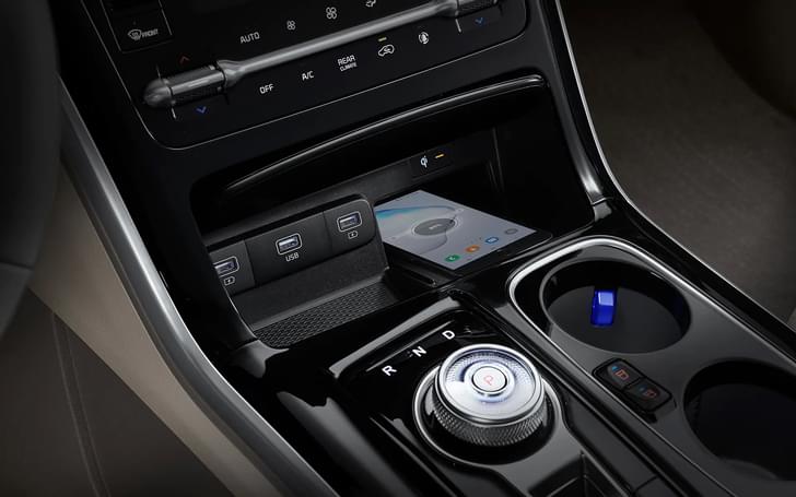 Kia Carnival Charging Ports
