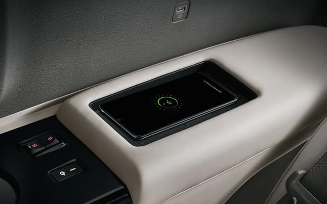 Charging Ports Image - 4622