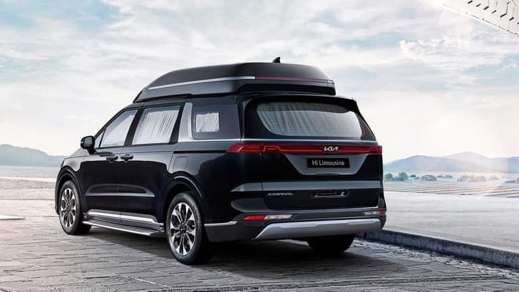2022 Kia Carnival Hi Limousine Image Gallery 