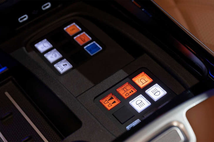 2021 Mercedes-Benz S680 Guard Image Gallery  