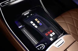 2021 Mercedes-Benz S680 Guard Image Gallery  