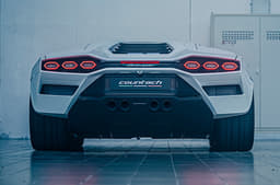 Lamborghini Countach LPI 800-4 image gallery