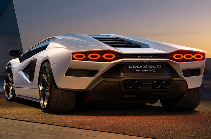 Lamborghini Countach LPI 800-4 image gallery