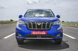 Mahindra Xuv700 Front View