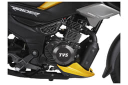The 124.8cc, three-valve engine makes 11.4hp and 11.2Nm of torque.