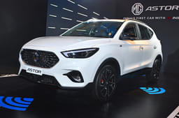 Mg Astor Front Right Three Quarter