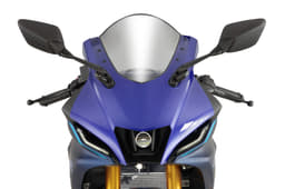 The front end seems reminiscent of the new YZF-R7.
