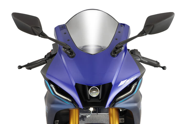 The front end seems reminiscent of the new YZF-R7.