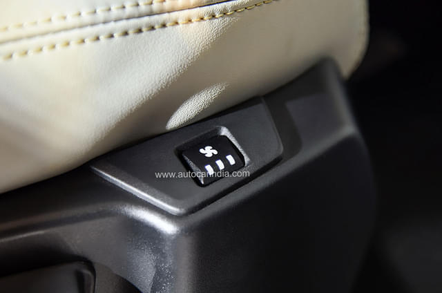 The Safari Gold edition gets seat ventilation in first and second row. Image - 10608